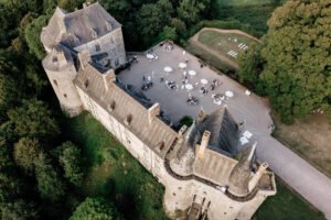 Ślub w Château de Montmuran