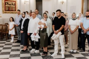 Chrzest w pięknym kościele