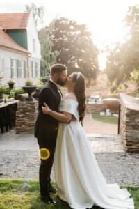 Kristina i David w ogrodzie