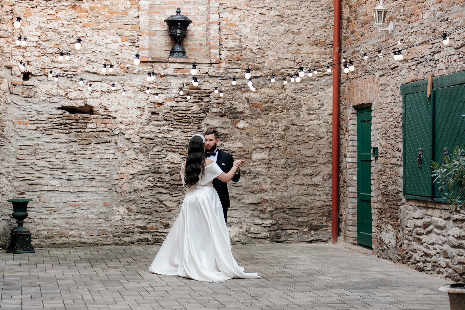 Zachodzące słońce nad Villa Dom Carli